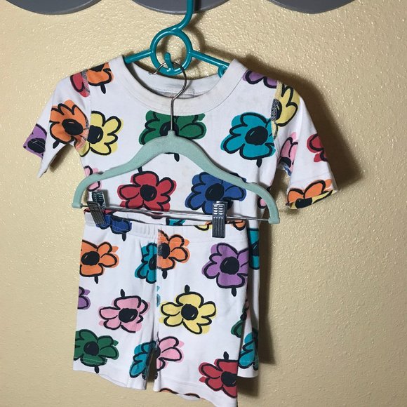 Hanna Andersson Organic Cotton Flower Pajamas set size 5T - Picture 2 of 5